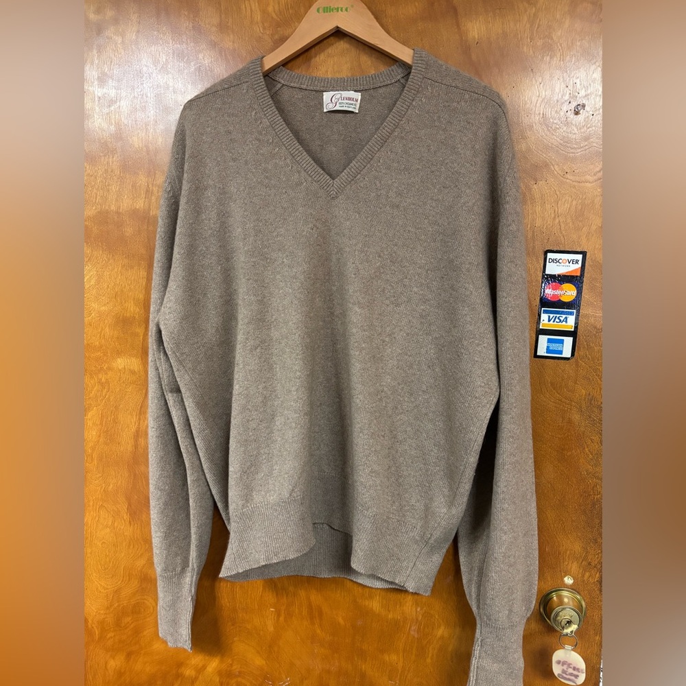 Men's Glenholm Cashmere Brown V-Neck Sweater